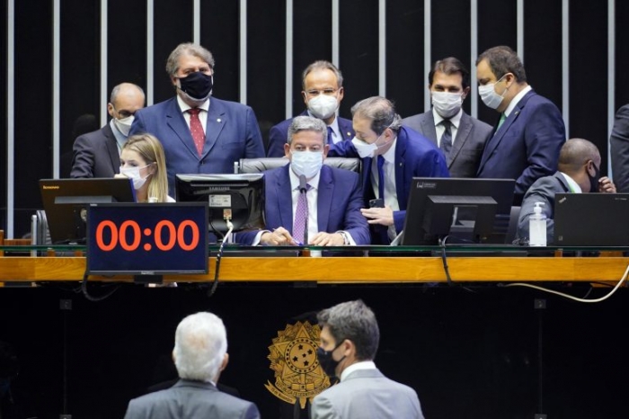 Câmara aprova projeto de combate a supersalários de agentes públicos 