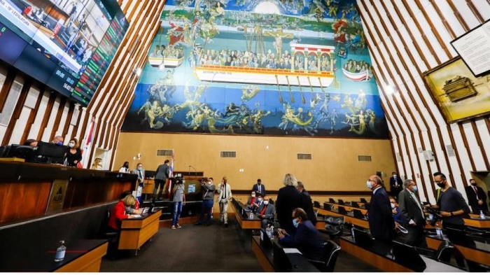 ALBA aprova reajuste salarial de professores da rede pública estadual 